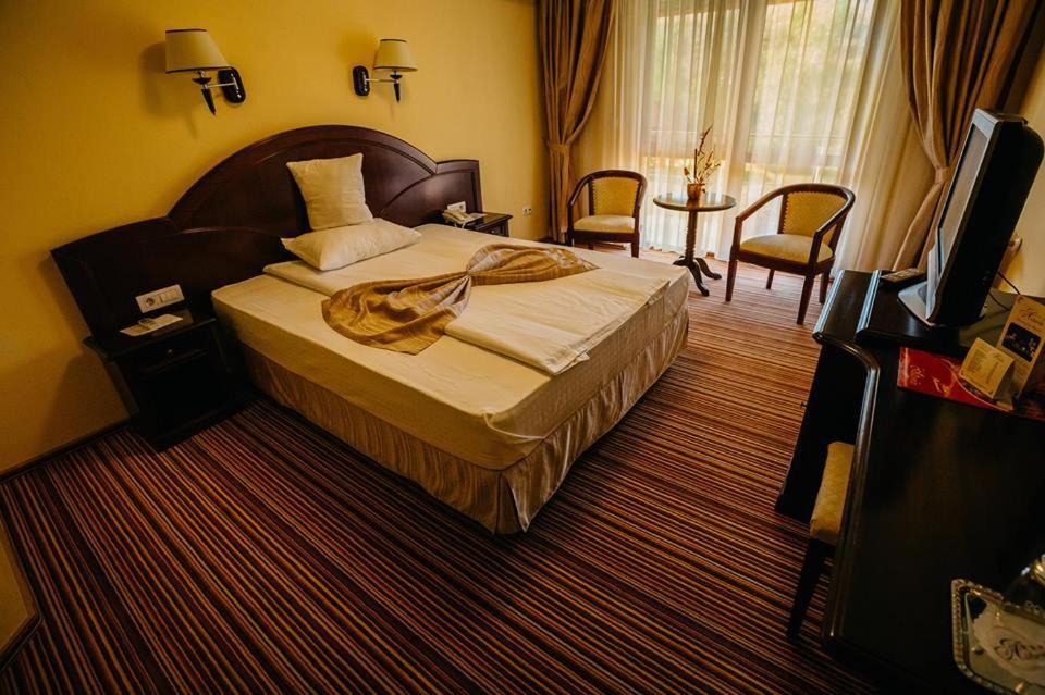 Hotel Astoria Alba Iulia Exterior photo